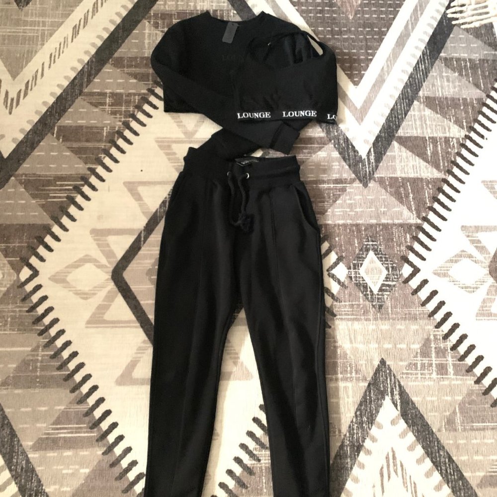 BLACK TWO PIECE BRALET, CROPPED JUMPER, & JOGGERS